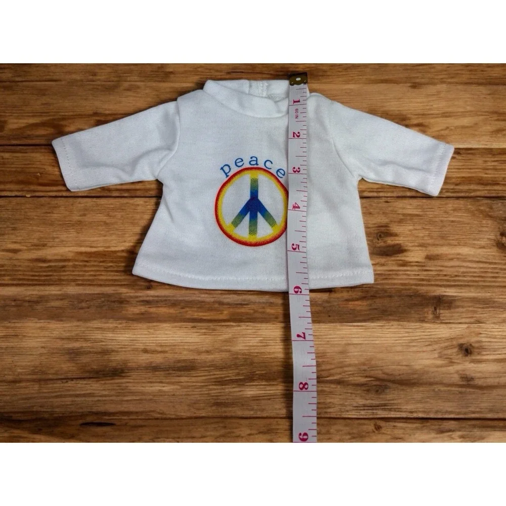 The Unbranded Brand peace outfit